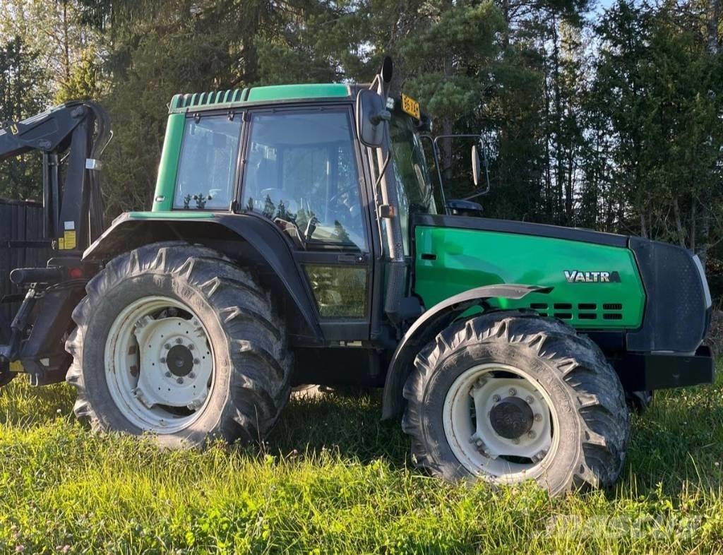 Valtra 6300 Traktorok