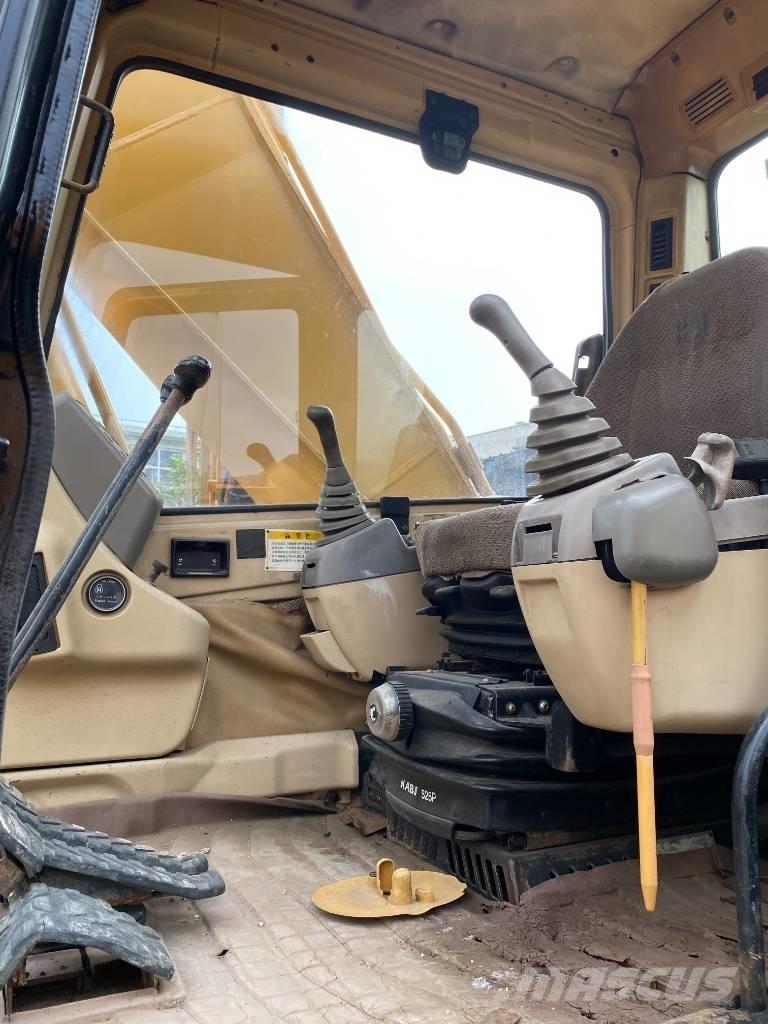 CAT 325 B L Lánctalpas kotrók