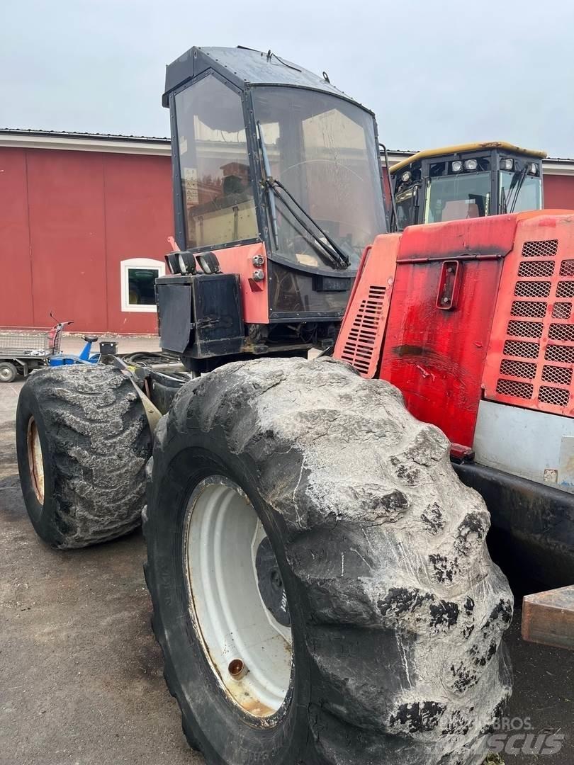 Valmet 921 Betakarítók