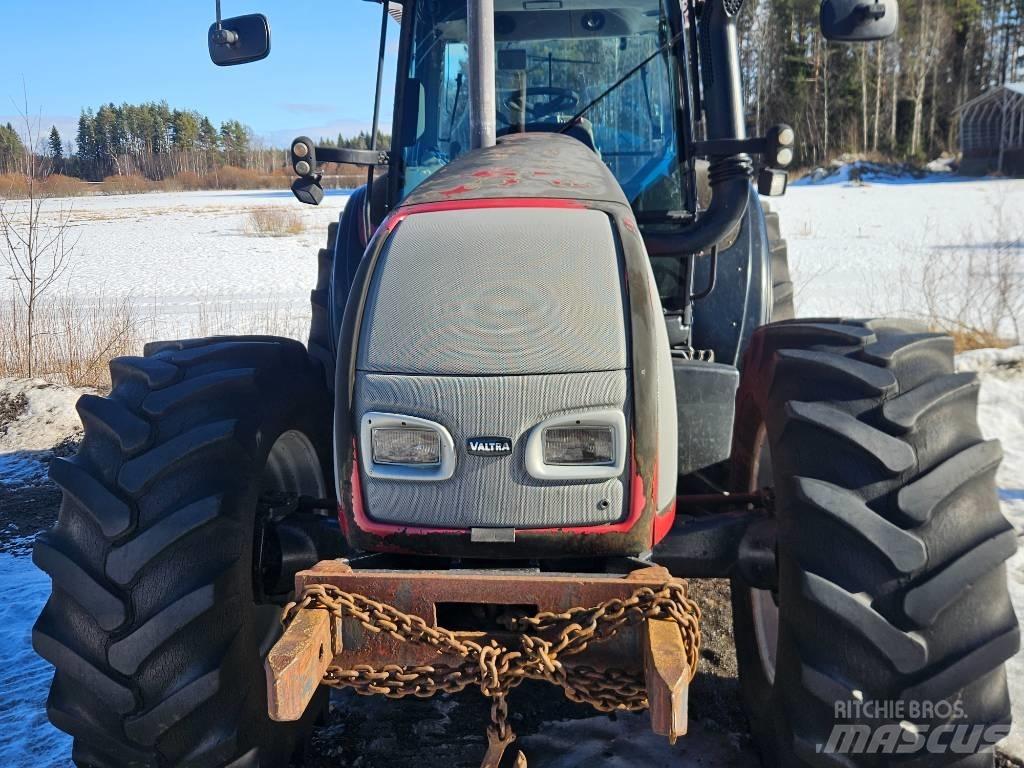 Valtra T 170 Traktorok