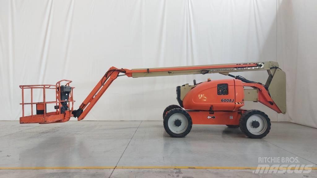 JLG 600 AJ Karos emelők