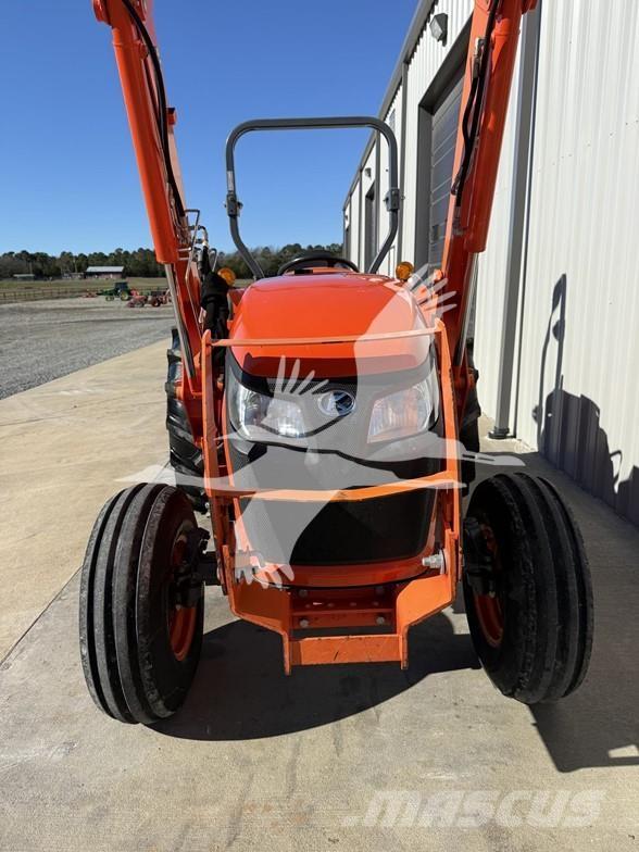 Kubota MX5200 Traktorok