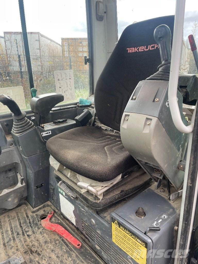 Takeuchi Tb235 Mini kotrók < 7t