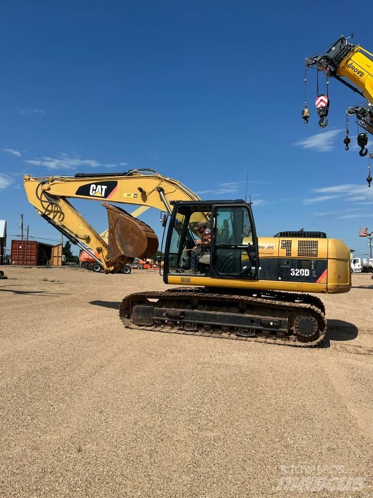 CAT 320 D L Lánctalpas kotrók