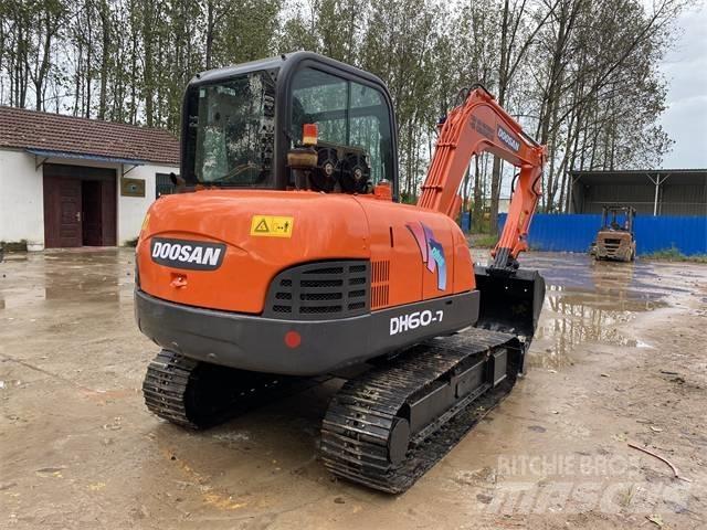Doosan DH 60-7 Mini kotrók < 7t