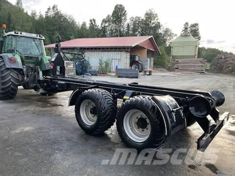 Palmse Trailer 115 Multifunkciós félpótkocsik