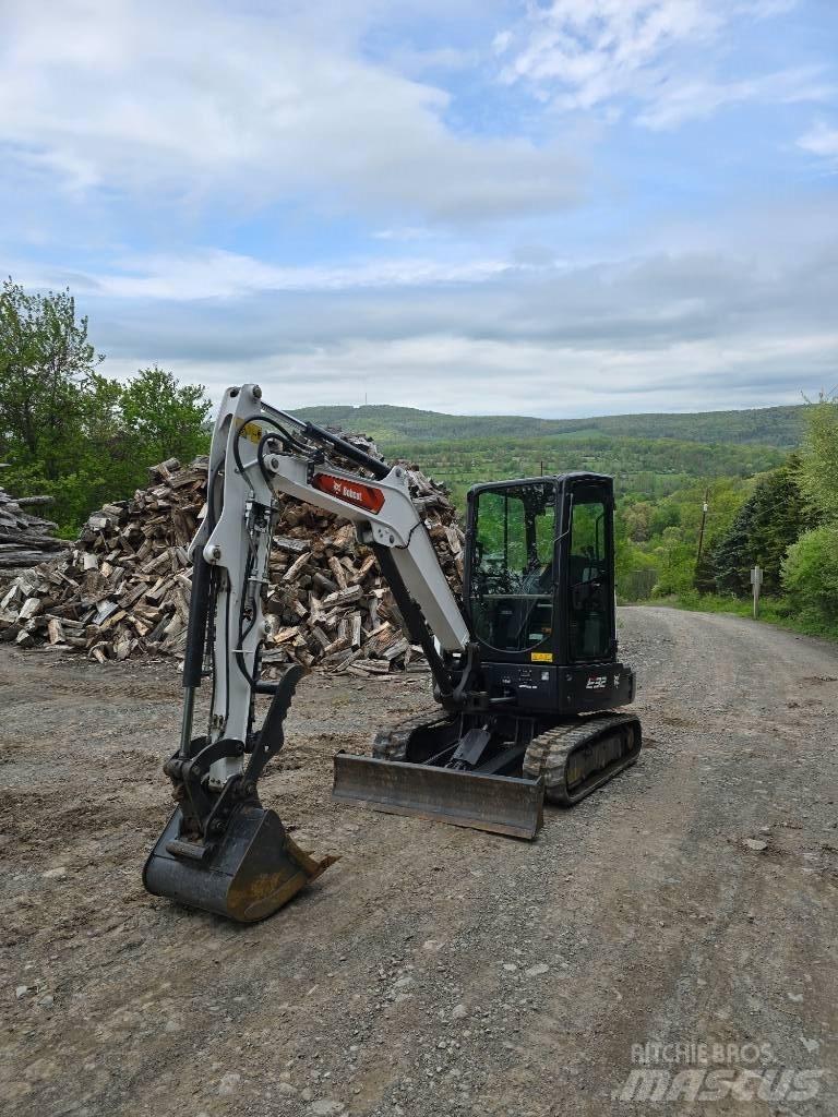 Bobcat E 32 Mini kotrók < 7t