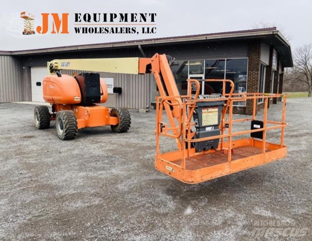 JLG 800 AJ Karos emelők
