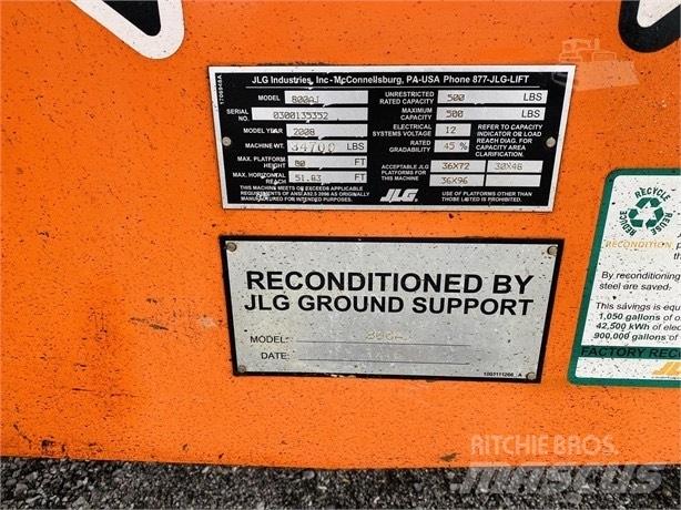 JLG 800 AJ Karos emelők