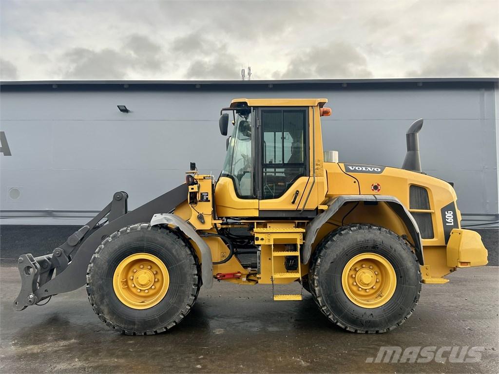 Volvo L60G LONGBOOM Gumikerekes homlokrakodók
