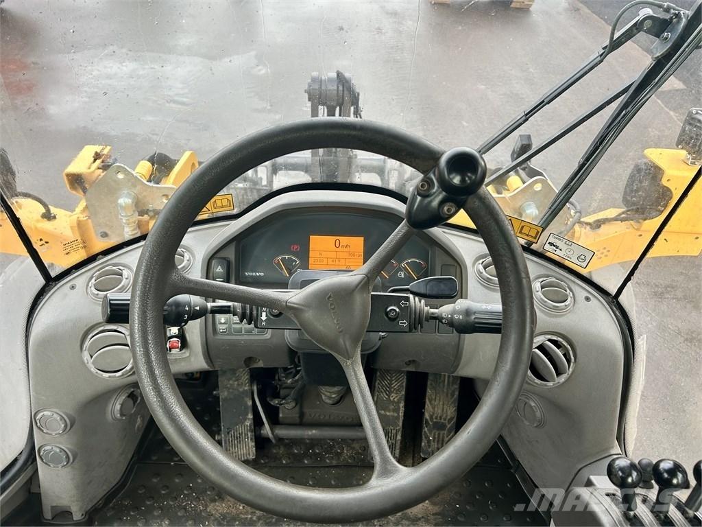 Volvo L60G LONGBOOM Gumikerekes homlokrakodók