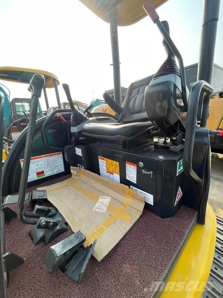Komatsu PC 30 Mini kotrók < 7t