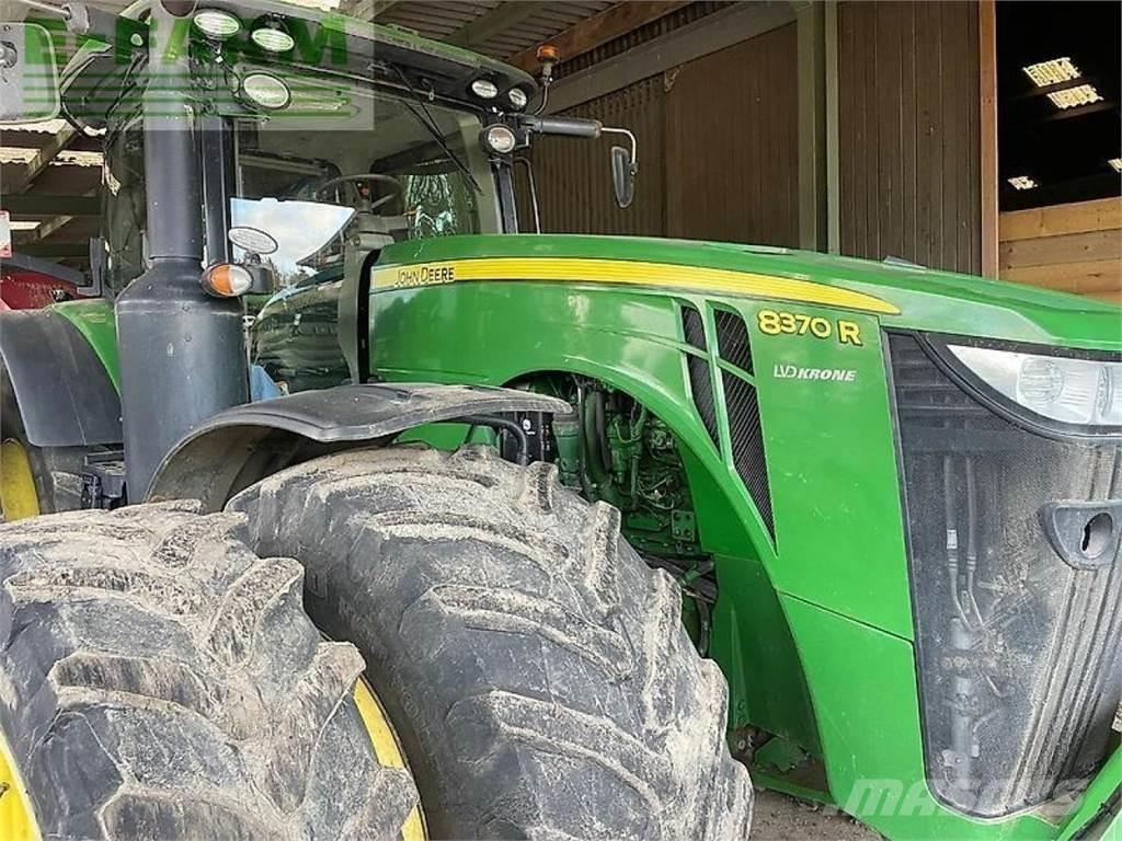 John Deere 8370 r Traktorok