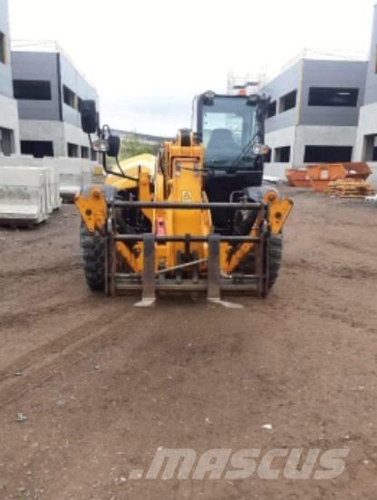 JCB 540-140 Teleszkópos rakodók