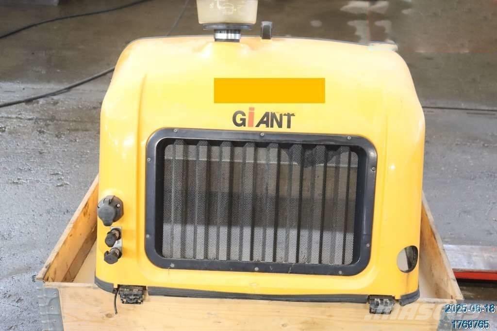GiANT V 6004 T Vezetőfülke és belső tartozékok