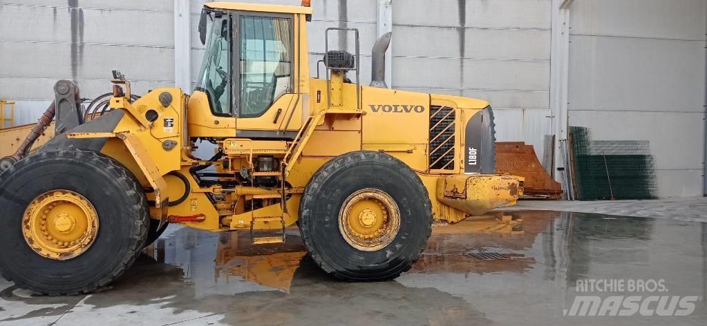 Volvo L 180 F Gumikerekes homlokrakodók