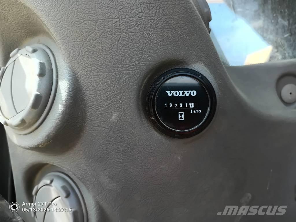 Volvo EC 300 D N L Lánctalpas kotrók