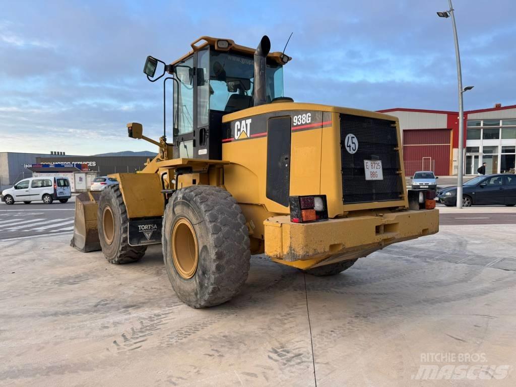 CAT 938 G Gumikerekes homlokrakodók