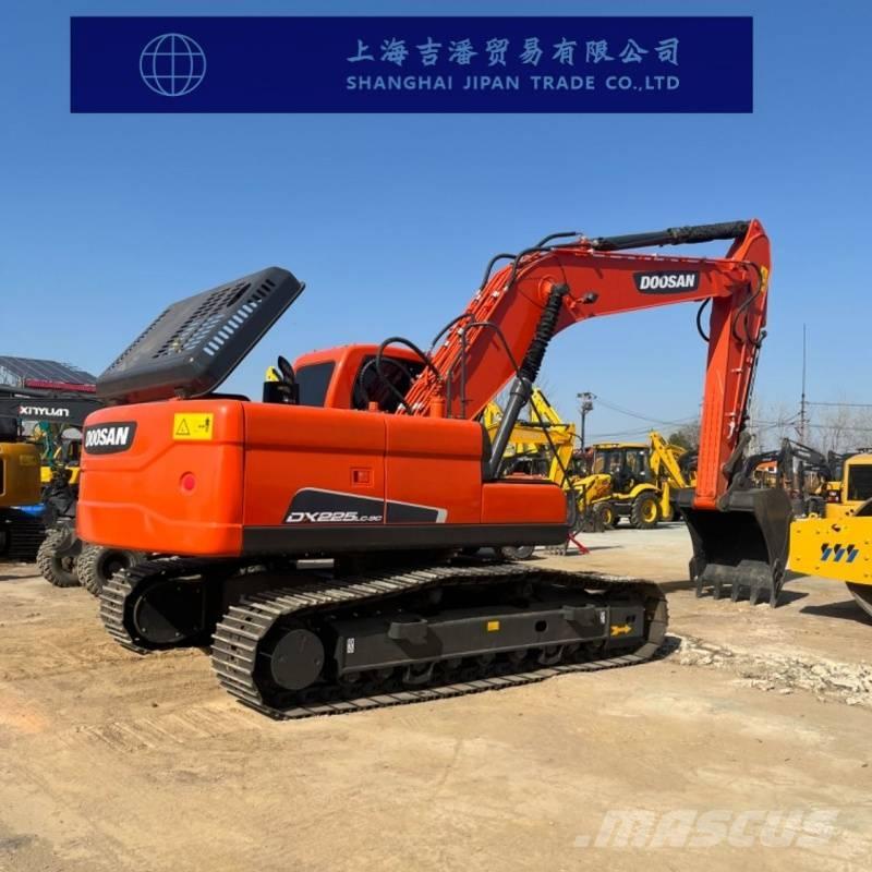Doosan DX 225 Lánctalpas kotrók