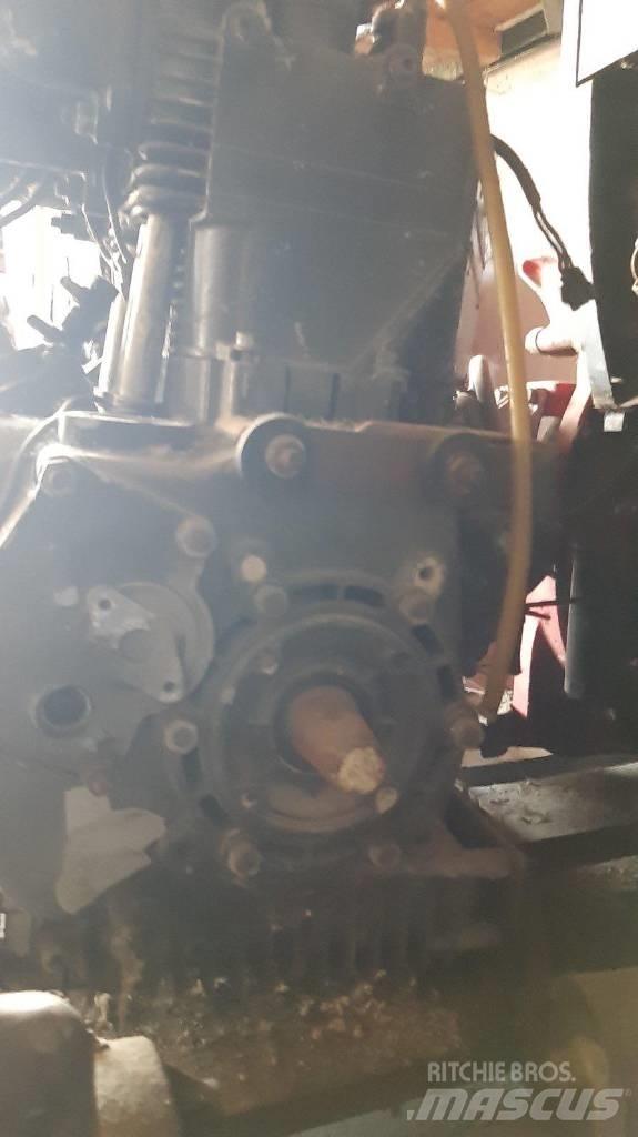  DYCATI 21S22 Motorok