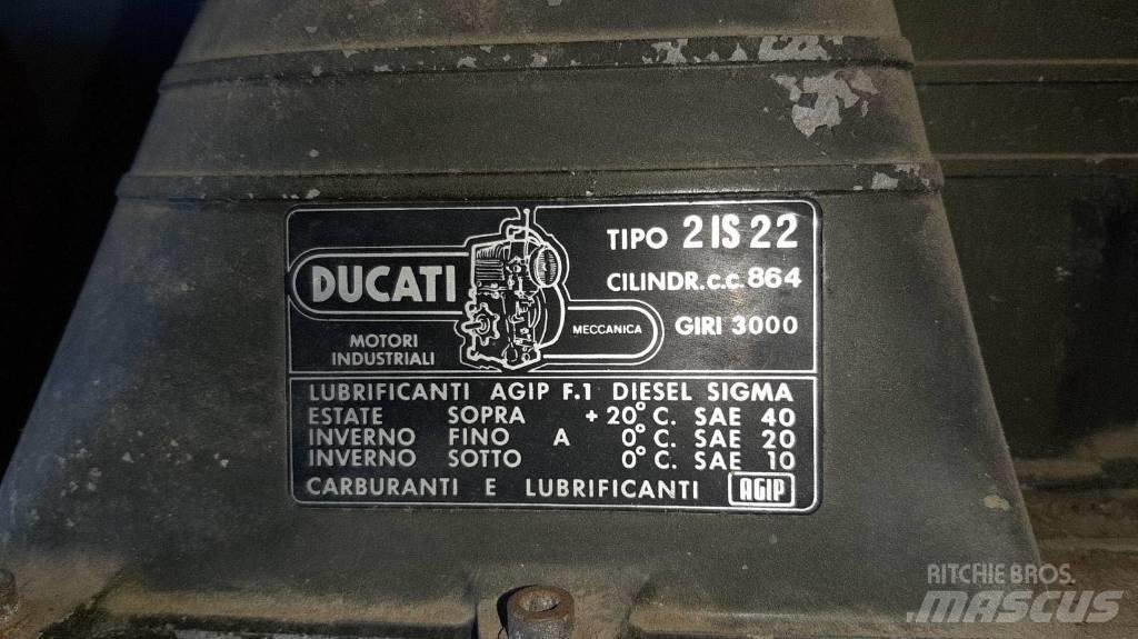  DYCATI 21S22 Motorok