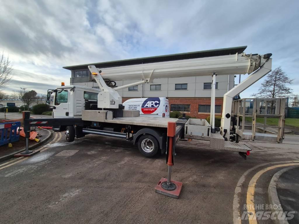 Ruthmann T 330 Teherautóra szerelt emelők és állványok