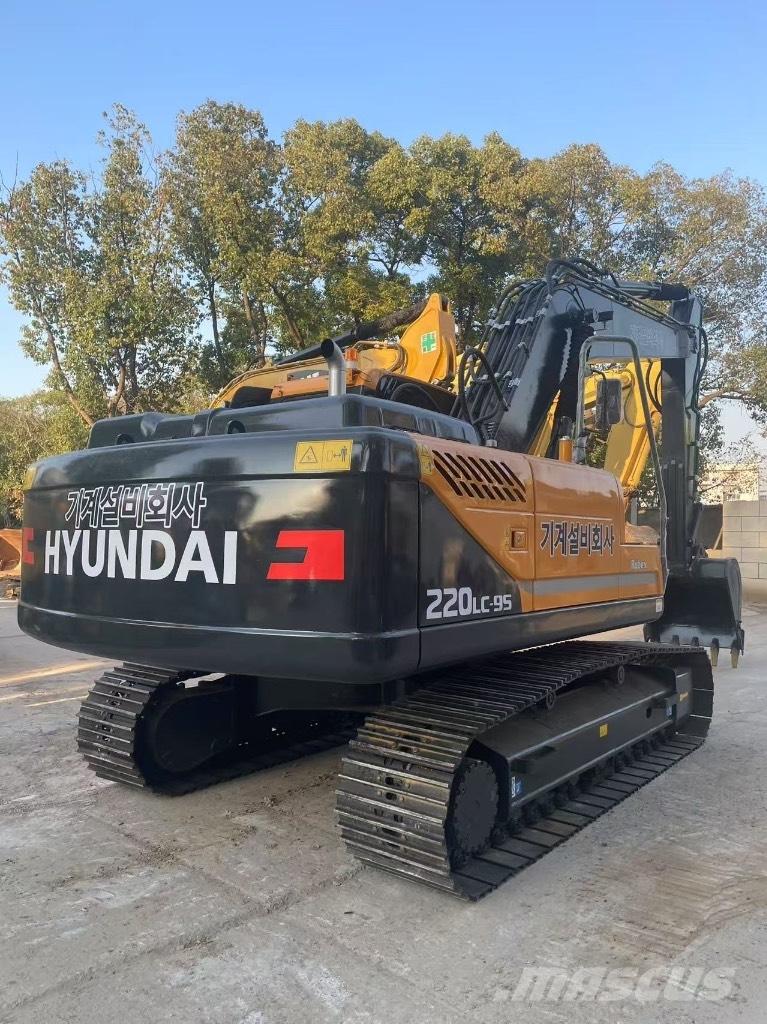 Hyundai 220LC-9S Lánctalpas kotrók