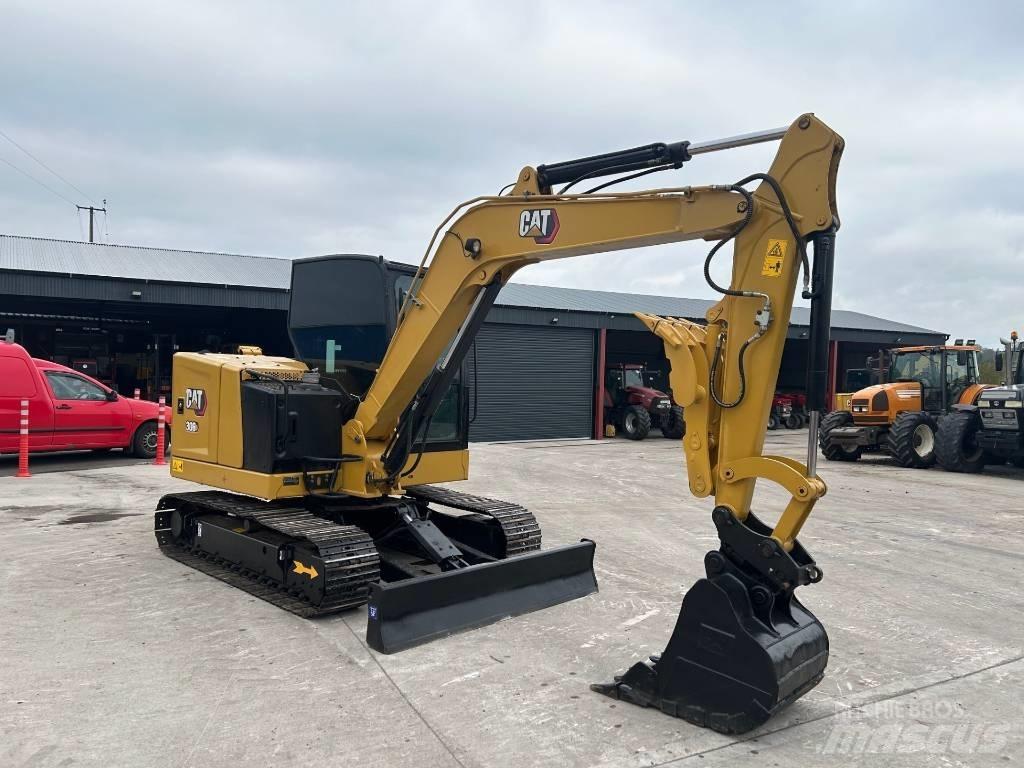 CAT 306 Mini kotrók < 7t