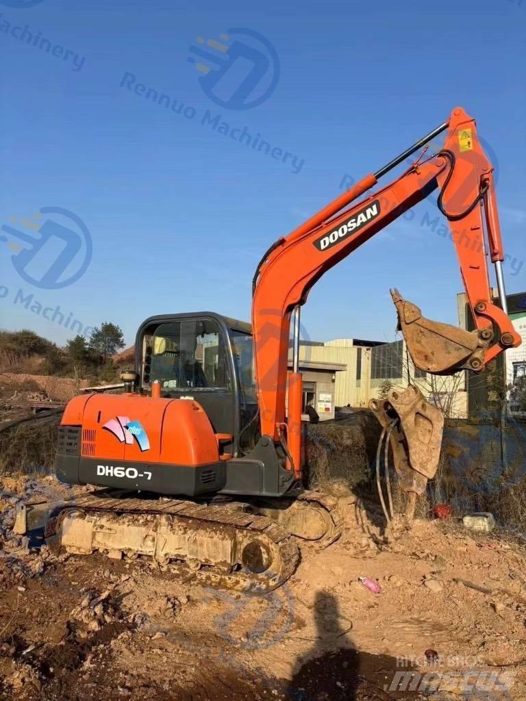 Doosan DH 60 Lánctalpas kotrók