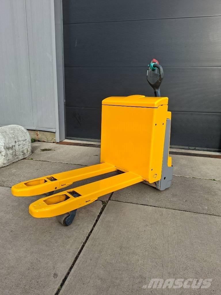 Jungheinrich EJE 116 Alacsony emelőkocsi