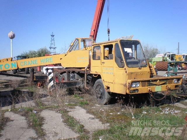 Kato 16T Mobil daruk