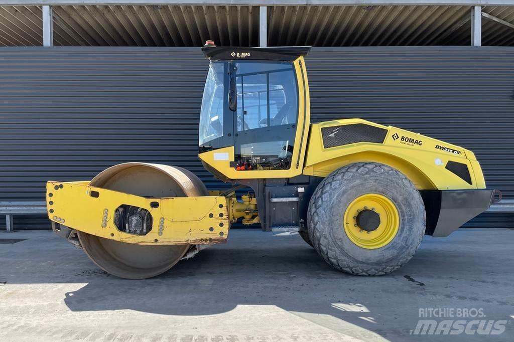 Bomag BW 213 D-5 Egydobos hengerek