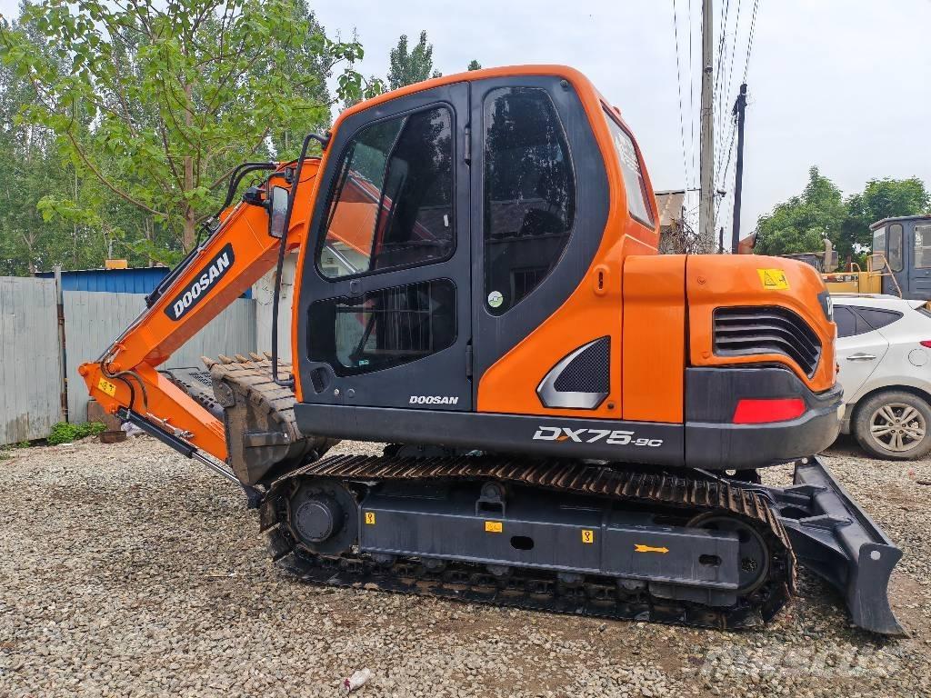Doosan DX75-9C Közepes (midi) kotrók 7 t - 12 t