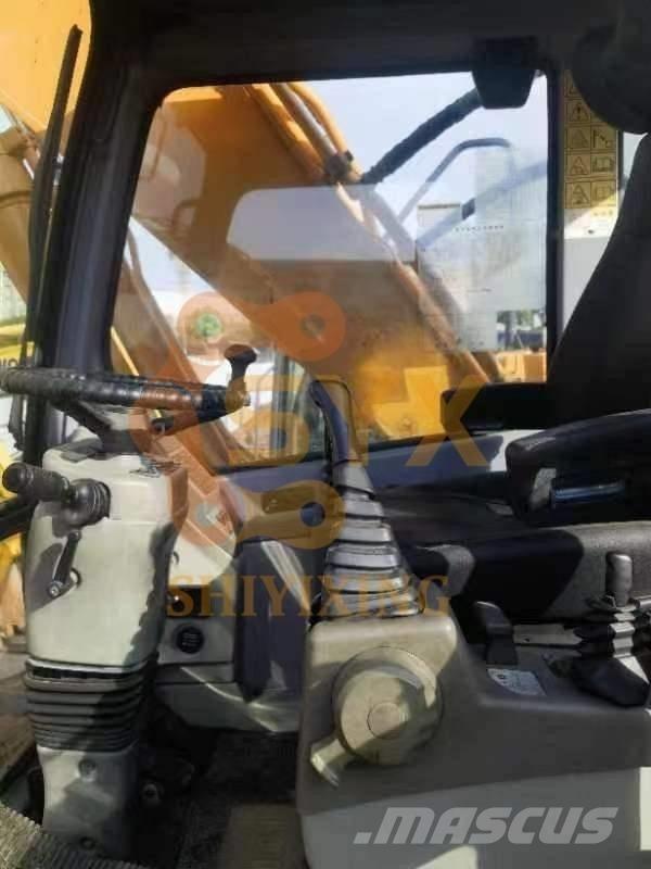 Hyundai 210W-7 Gumikerekes kotrók