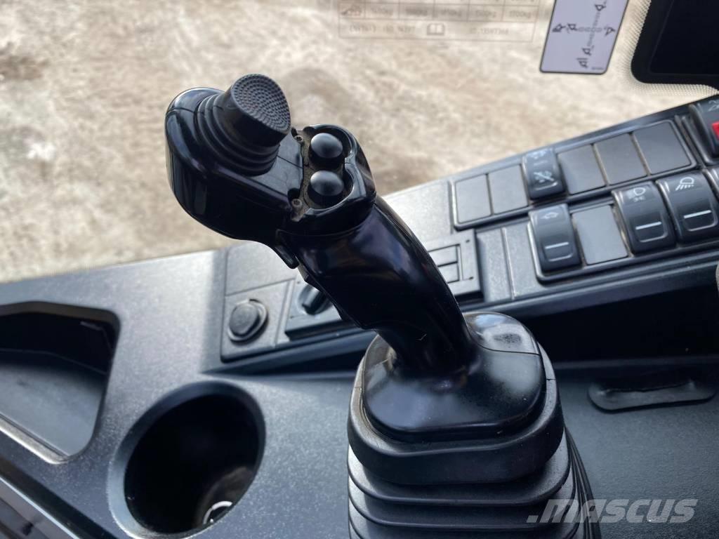 Liebherr L 506 Gumikerekes homlokrakodók