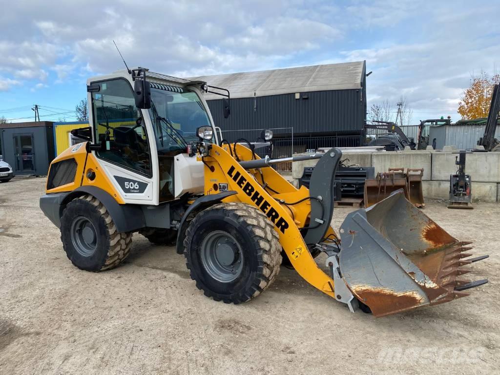 Liebherr L 506 Gumikerekes homlokrakodók