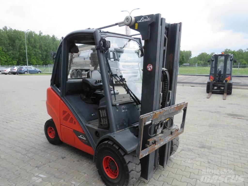 Linde H 30 D Dízel targoncák