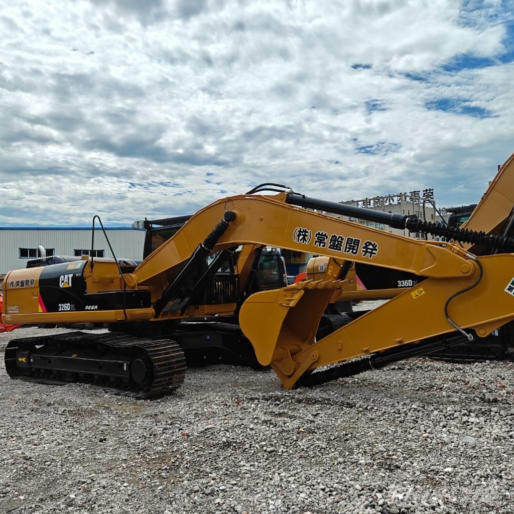 CAT 326D2 Lánctalpas kotrók