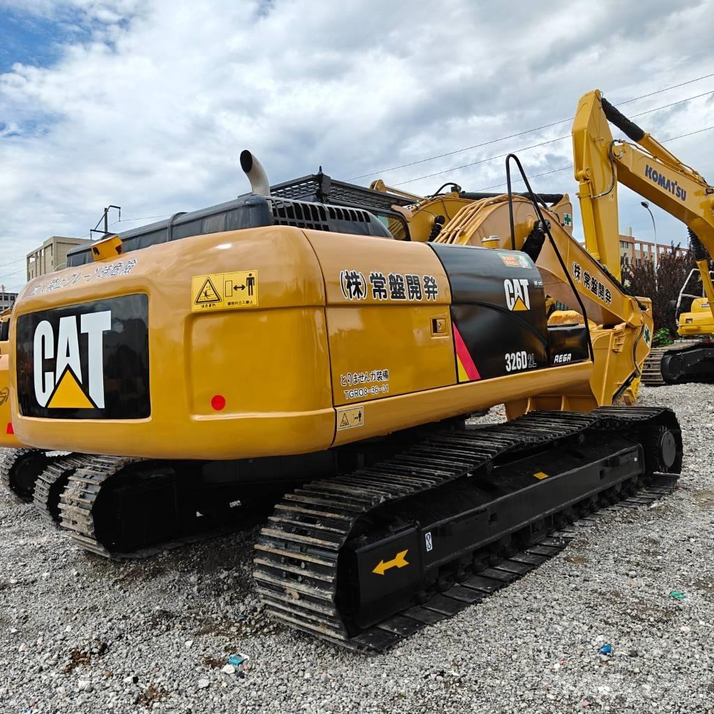 CAT 326D2 Lánctalpas kotrók