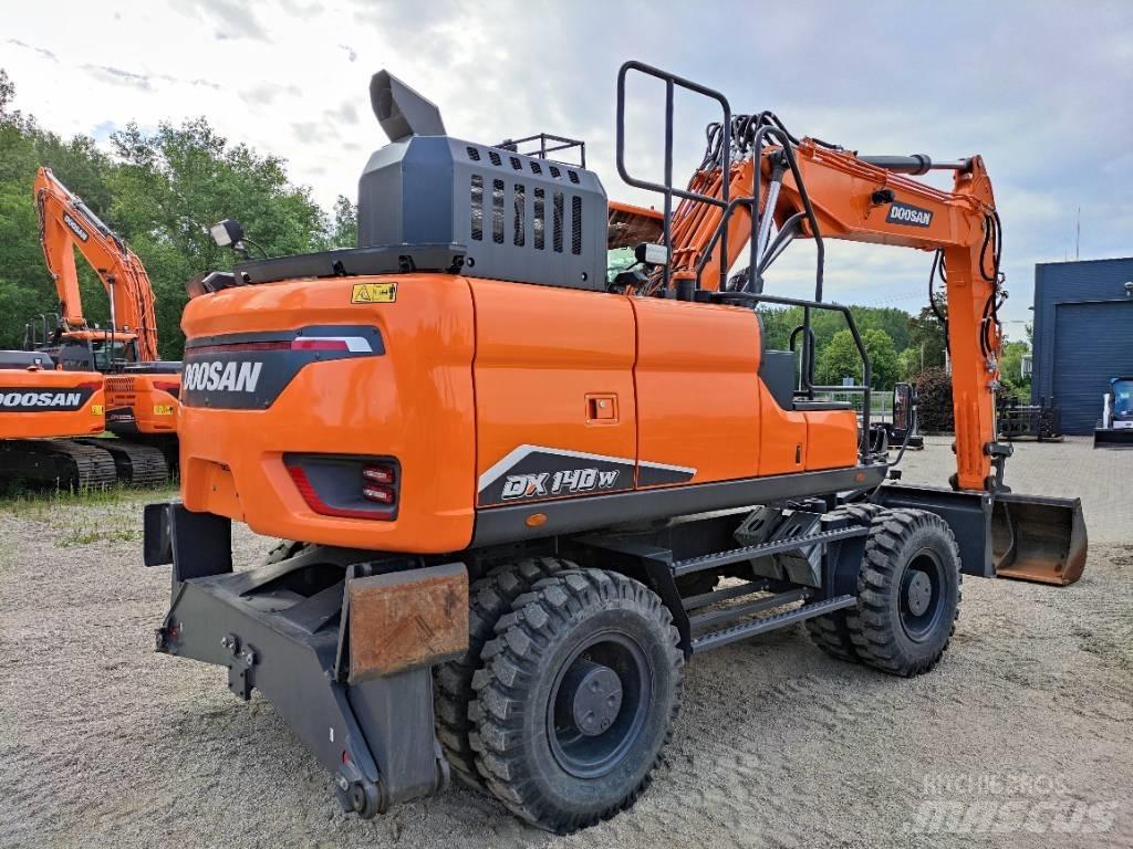 Doosan DX140W-7 Gumikerekes kotrók