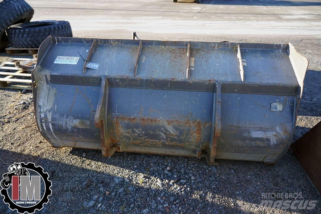 Volvo L30 Skopa Kanalak