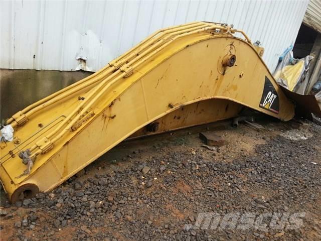 CAT 320 C Hosszú gém kotrók