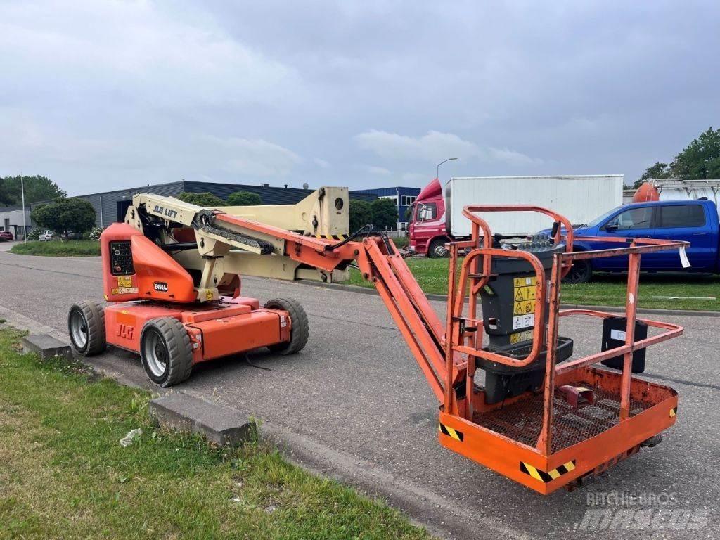 JLG E450AJ Karos emelők