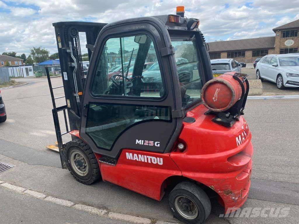 Manitou MI 25 G Gázüzemű targoncák