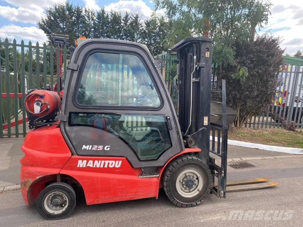 Manitou MI 25 G Gázüzemű targoncák