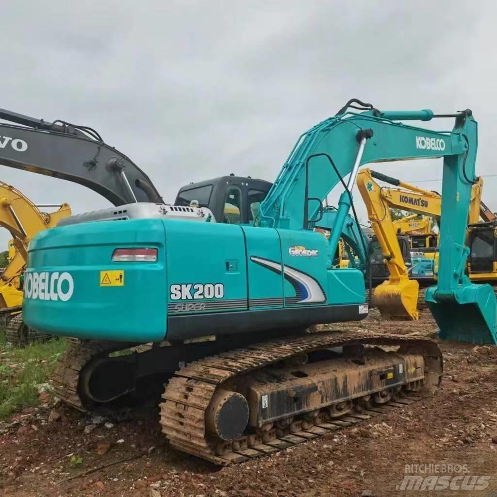 Kobelco SK 200 Lánctalpas kotrók