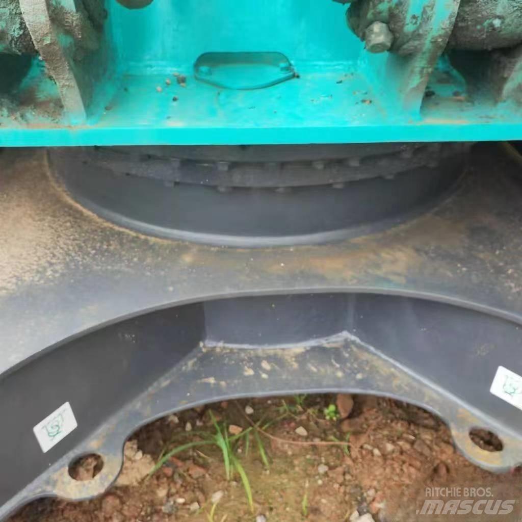 Kobelco SK 200 Lánctalpas kotrók