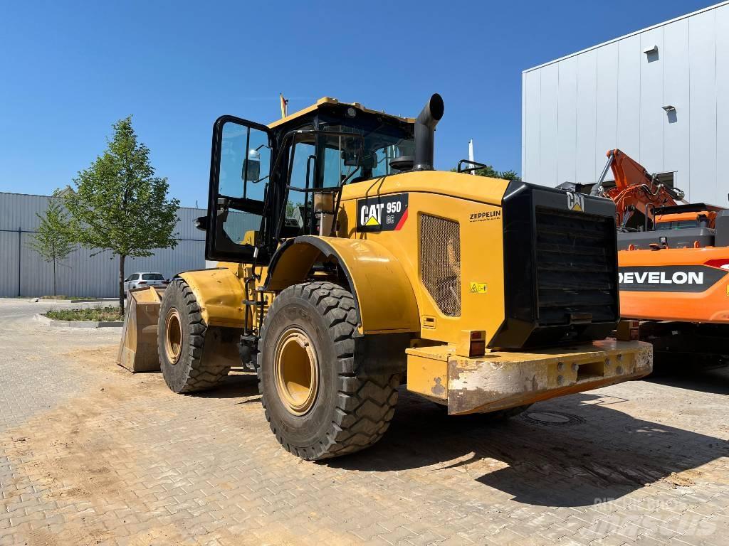 CAT 950 Gumikerekes homlokrakodók