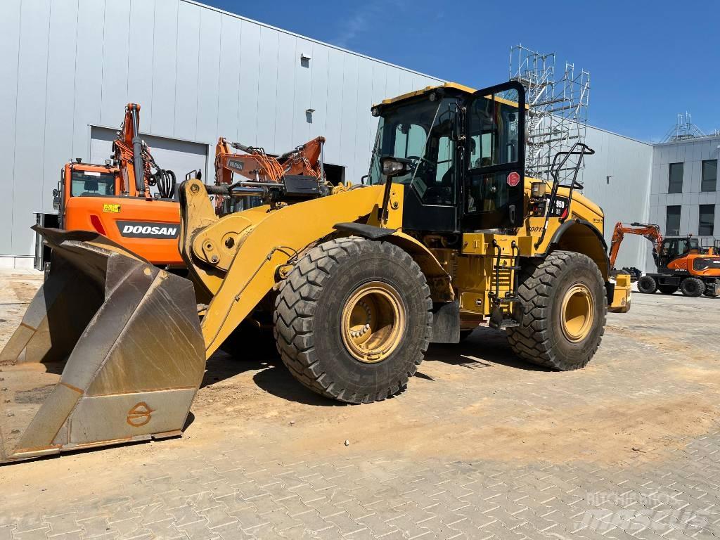 CAT 950 Gumikerekes homlokrakodók