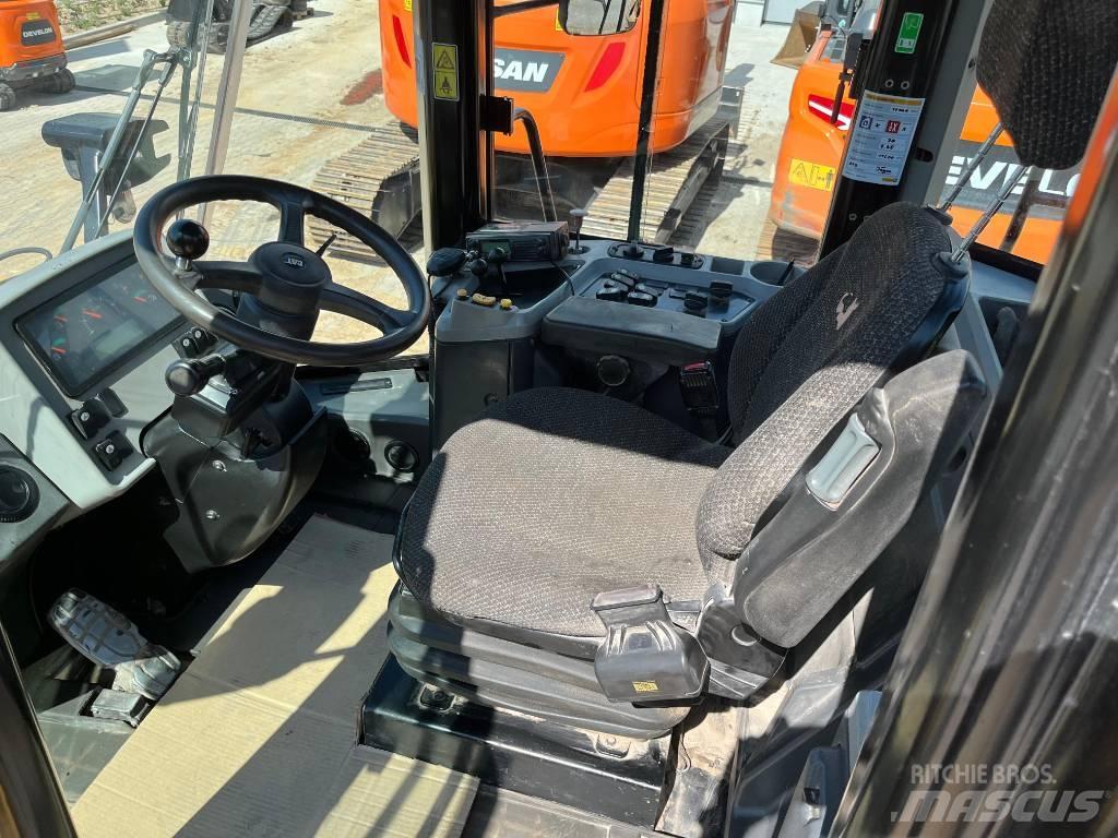 CAT 950 Gumikerekes homlokrakodók